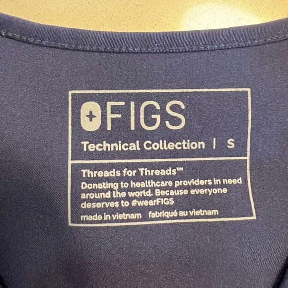 FIGS THE SET Navy Scrubs Casma Three-Pocket Top & Zamora Jogger Pants 📐S - Picture 10 of 15